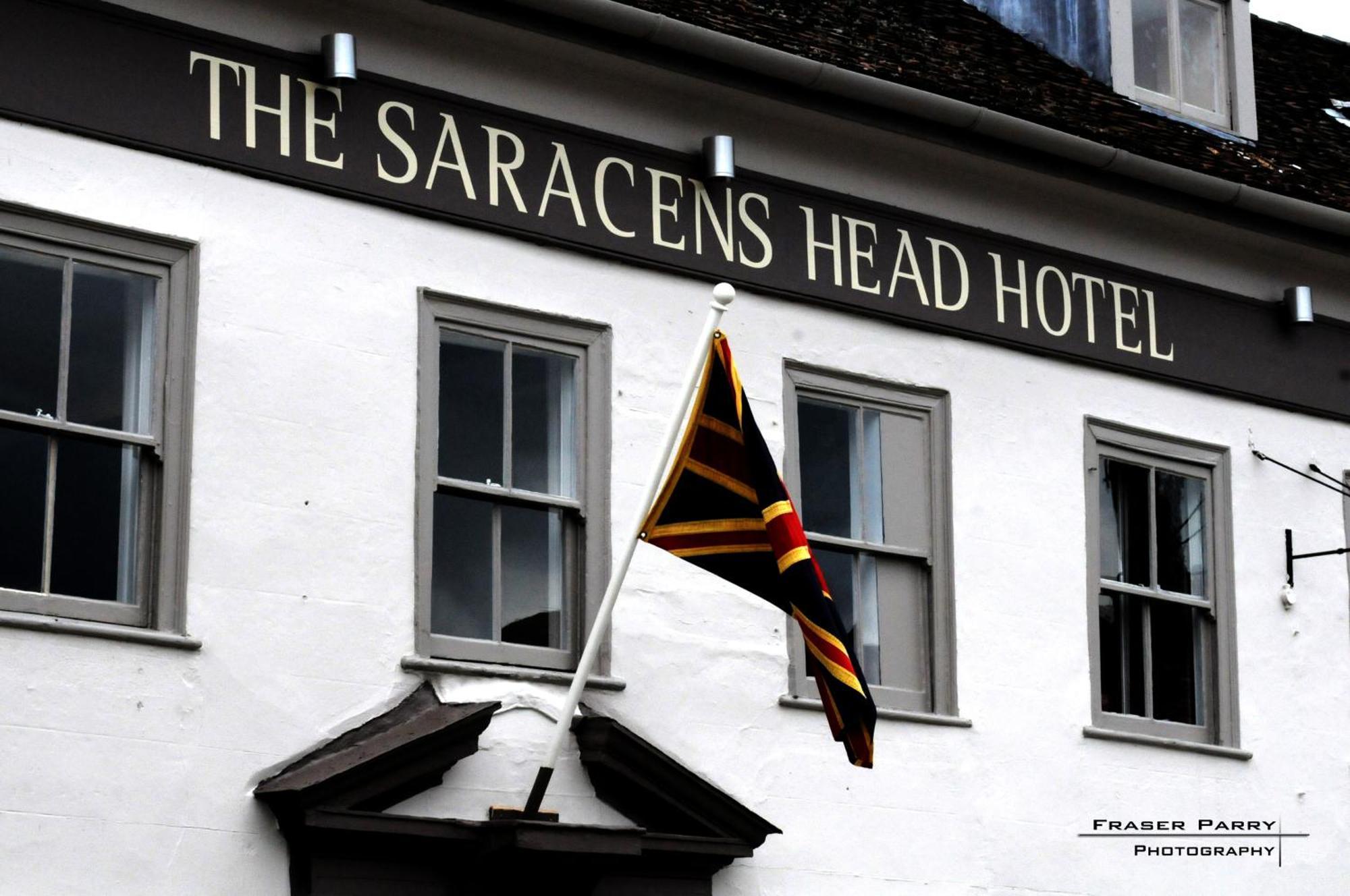 The Saracens Head Hotel Great Dunmow Esterno foto