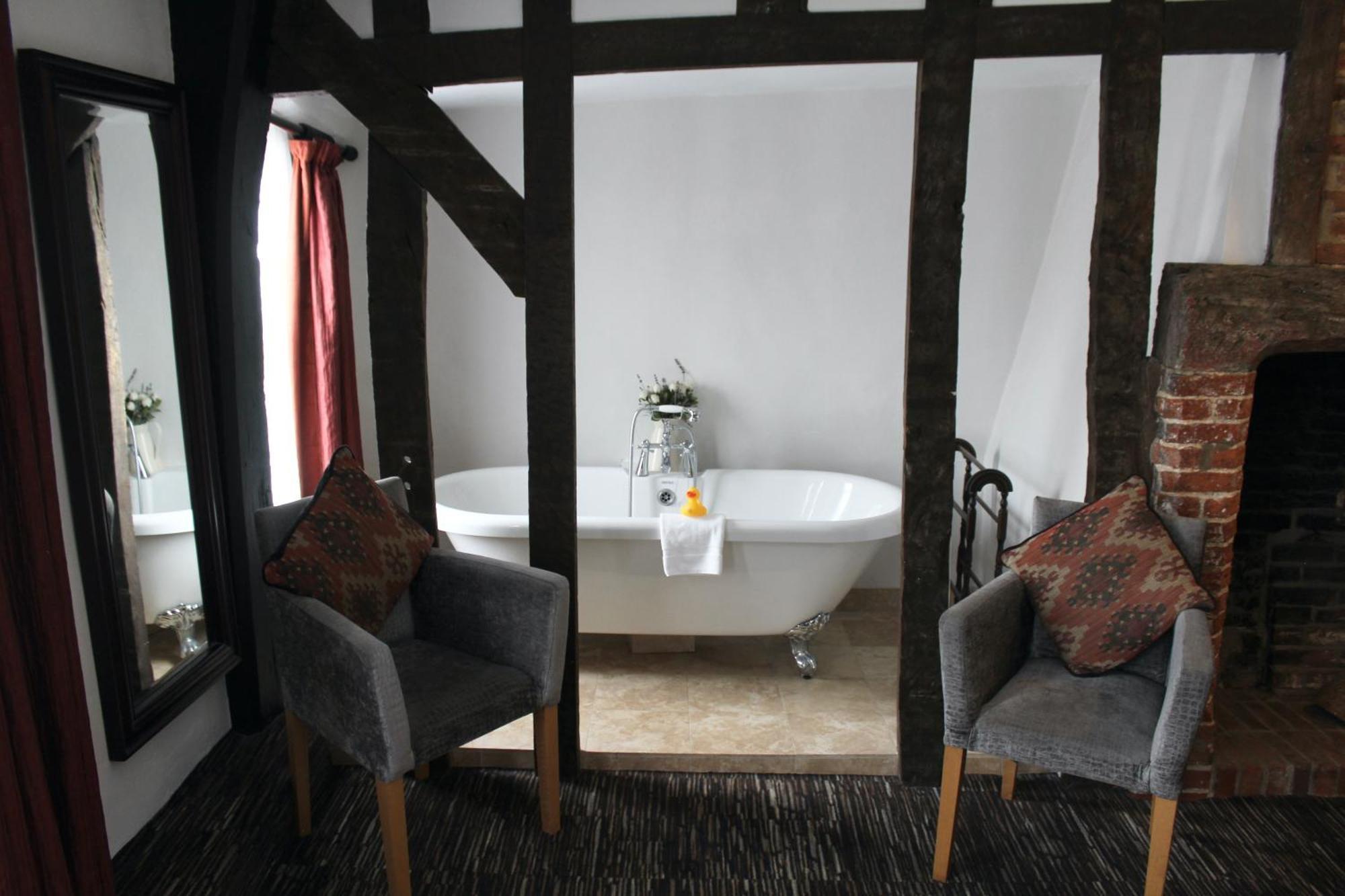 The Saracens Head Hotel Great Dunmow Esterno foto