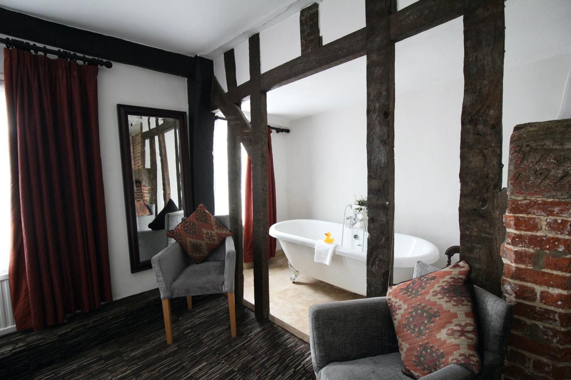 The Saracens Head Hotel Great Dunmow Esterno foto