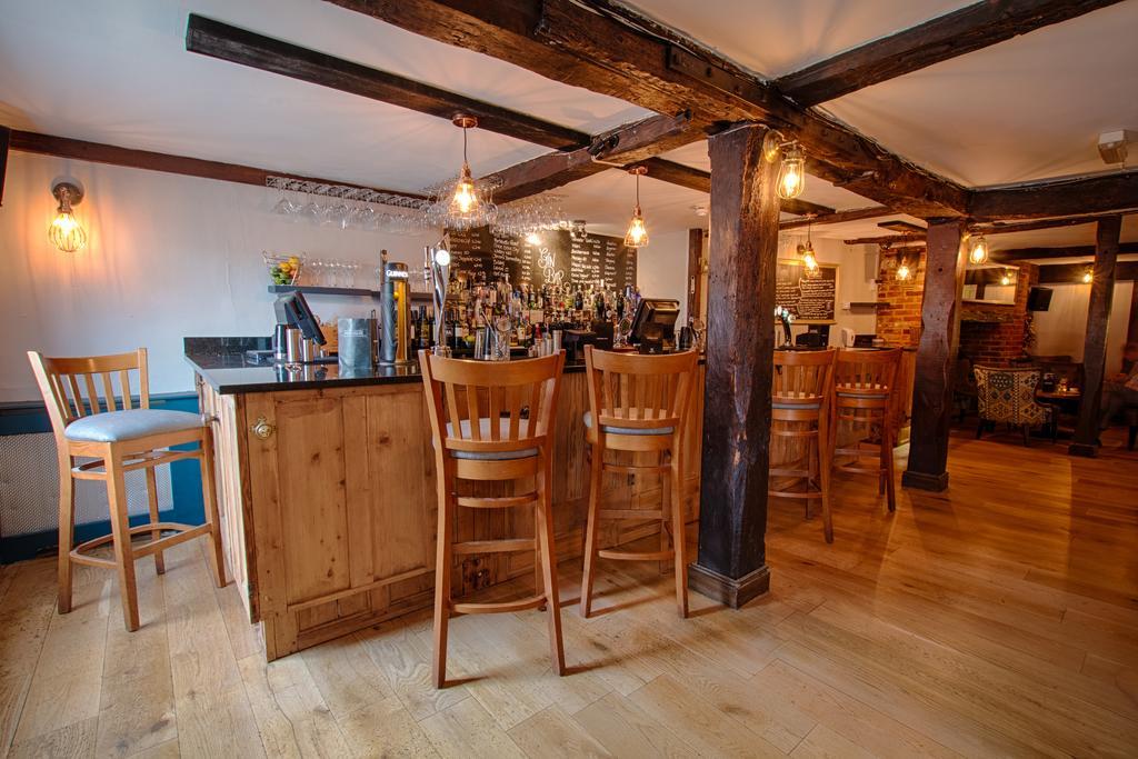 The Saracens Head Hotel Great Dunmow Esterno foto