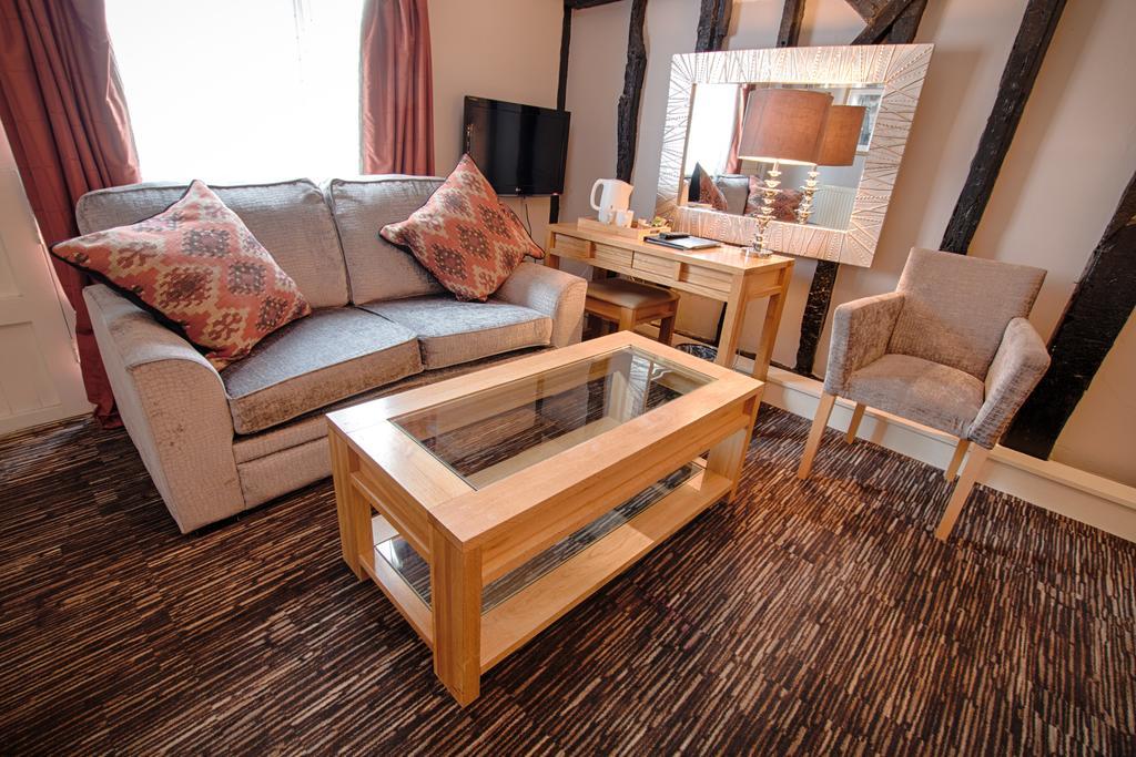 The Saracens Head Hotel Great Dunmow Esterno foto