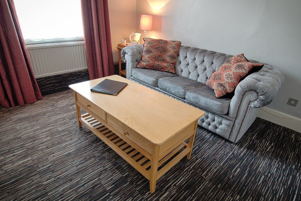 The Saracens Head Hotel Great Dunmow Esterno foto
