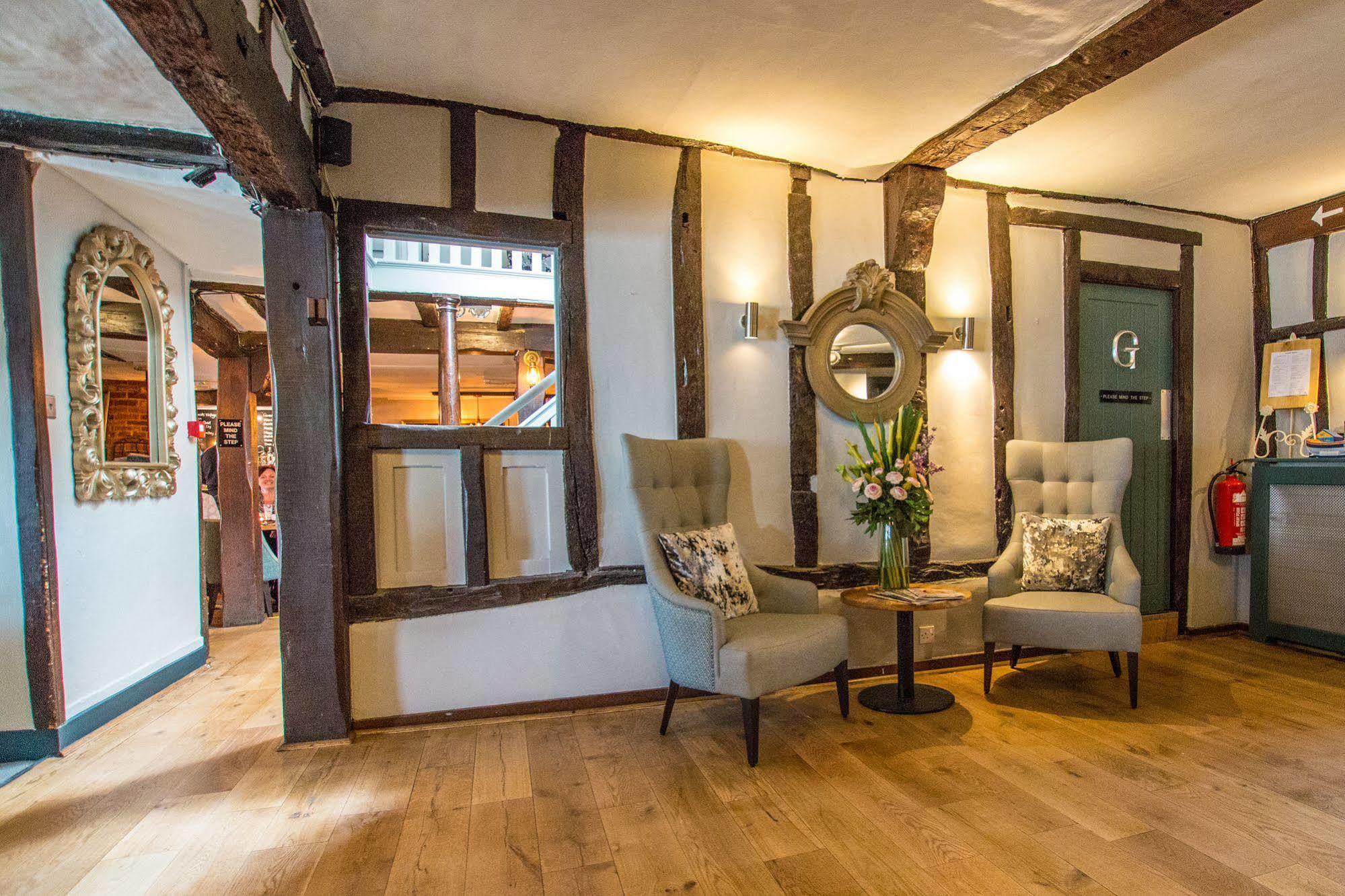 The Saracens Head Hotel Great Dunmow Esterno foto