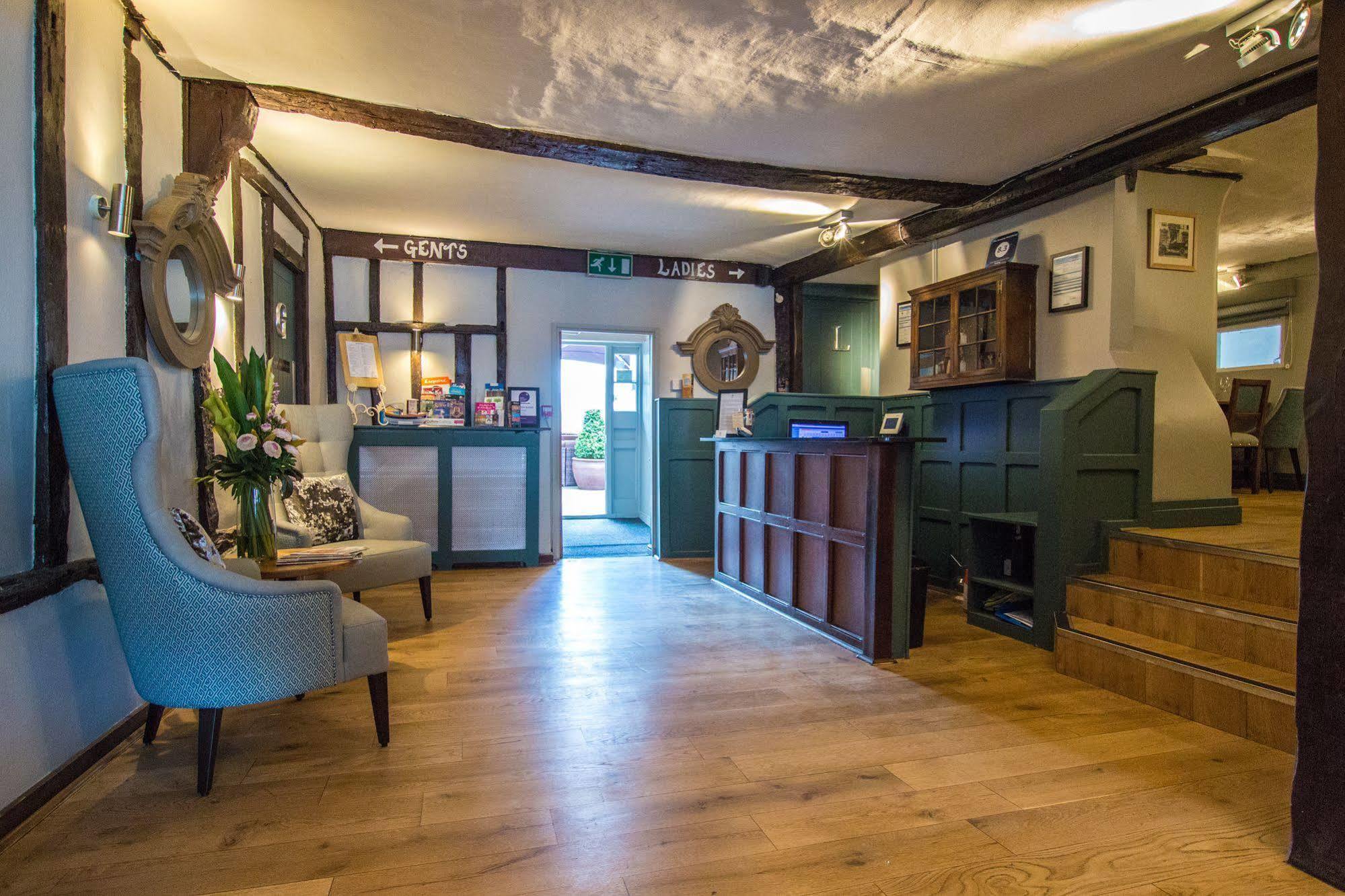 The Saracens Head Hotel Great Dunmow Esterno foto